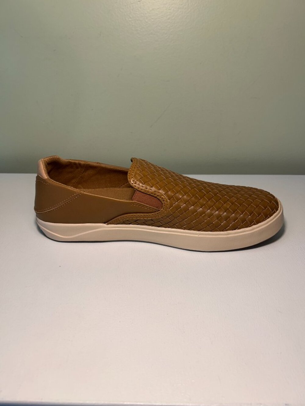 Olukai Men's Lae‘ahi Lauhala Woven Leather Shoes - Picture 7 of 16